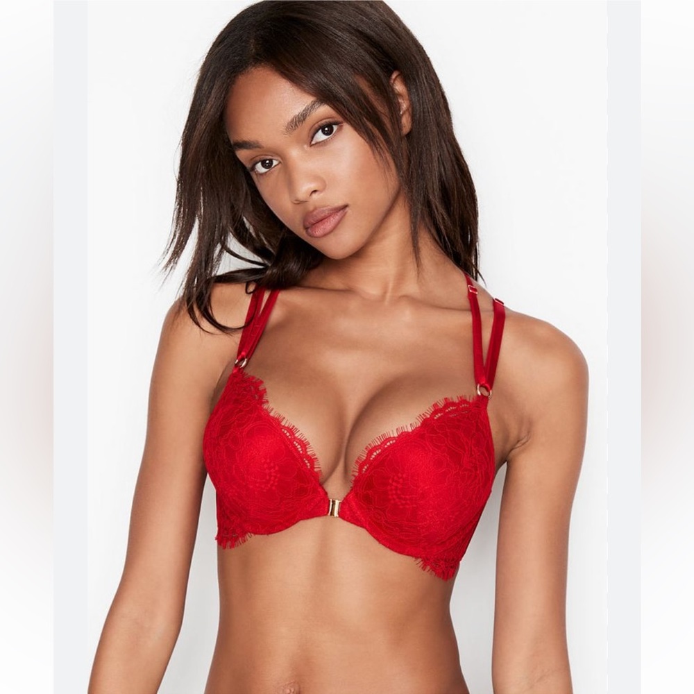 Victoria’s Secret BOMBSHELL add 2 cups red lace bra